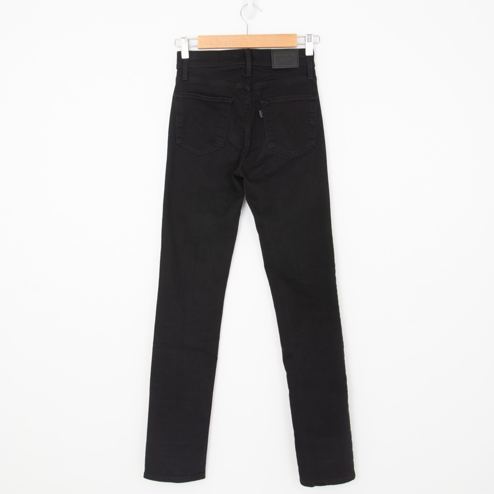 NWOT Levi’s 724 HIGH RISE STRAIGHT FIT WOMEN'S JEANS in Black - Picture 8 of 10
